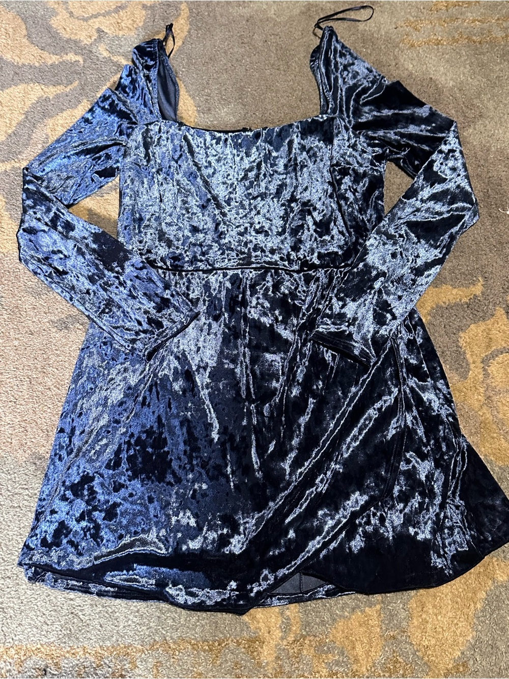 ⭐️ BLUE vELvEt square neck dress 👗